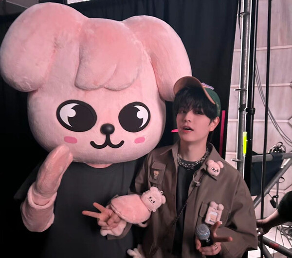 Stray Kids Seungmin Takes Fans on a Magical Ride at 'SKZ's