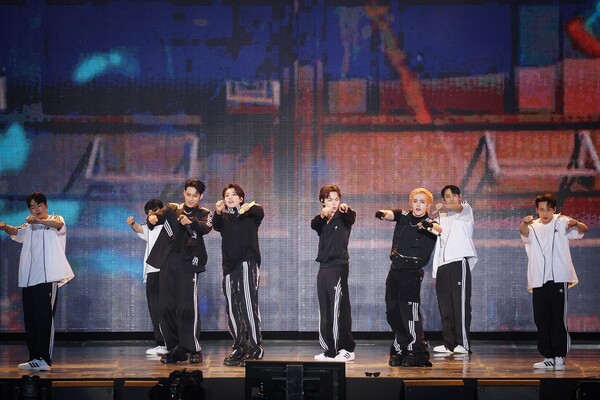 Seventeen Ignites Seoul with Concert: A Decade of Growth and Connection u003c  Boy Group u003c K-pop u003c 기사본문 - 케이엔뉴스 (K-en News)