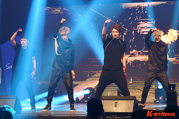 SEVENTEEN CONCERT 2015 you sddefault.jpg?v=61663b16
