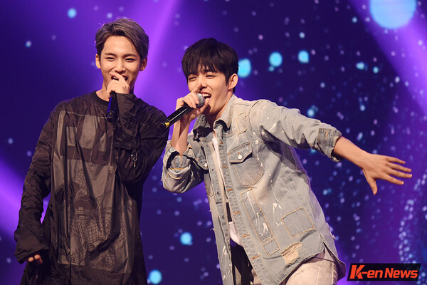 SEVENTEEN CONCERT 2015 you 241110 - FULL CONCERT - SEVENTEEN Right Here in Los Angeles