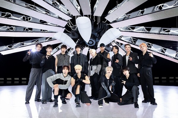 17 IS RIGHT HERE - SEVENTEEN 세븐틴 Official Store
