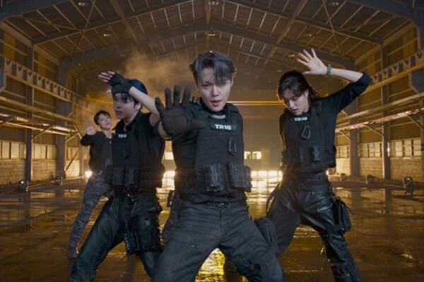 Global Fans Rave Over TREASURE's Energetic 'King Kong' Dance