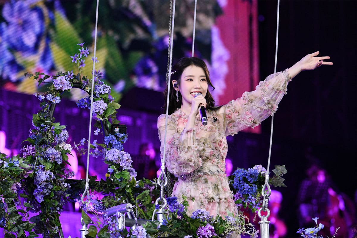 2024 IU HEREH WORLD TOUR CONCERT 双眼鏡