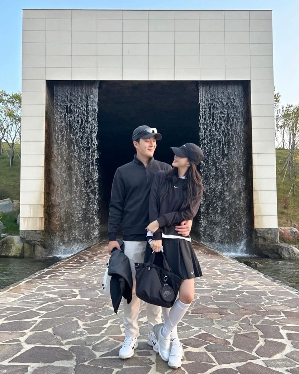 Han Ye-seul's Golf Skills Earn Praise from Husband Ryu Seong-jae