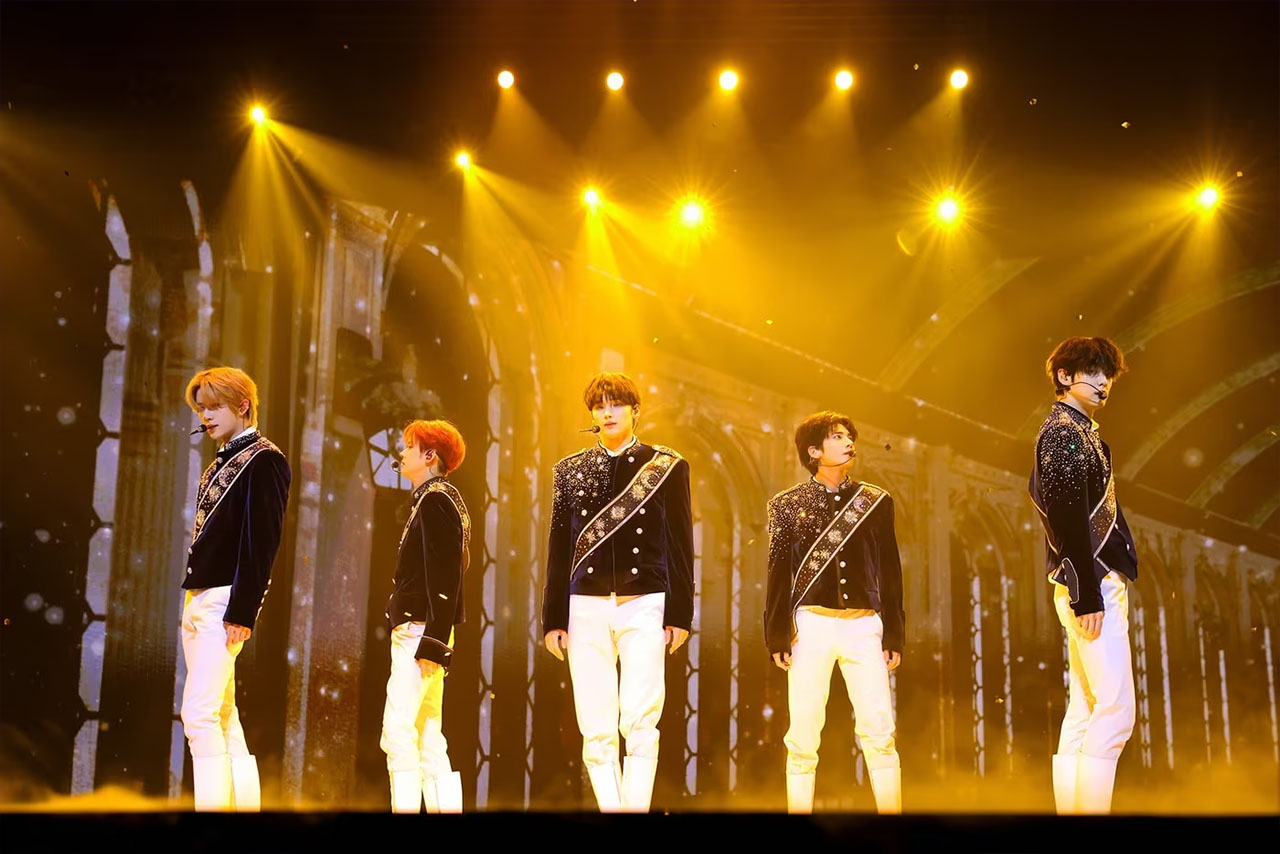 TXT - WORLD TOUR 'ACT : PROMISE' Encore in Seoul [Photobook