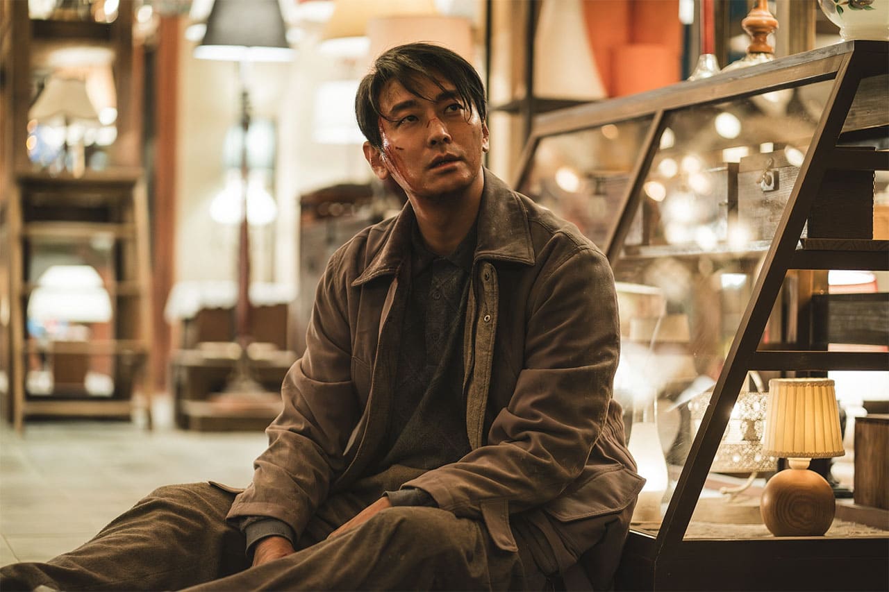 Han-Sung-ju nude Ju Ji-hoon, Bloodied and Stunned in 'The Lighting Store'… What Happened to  Him? < New Drama < K-drama < 기사본문 - K-en News