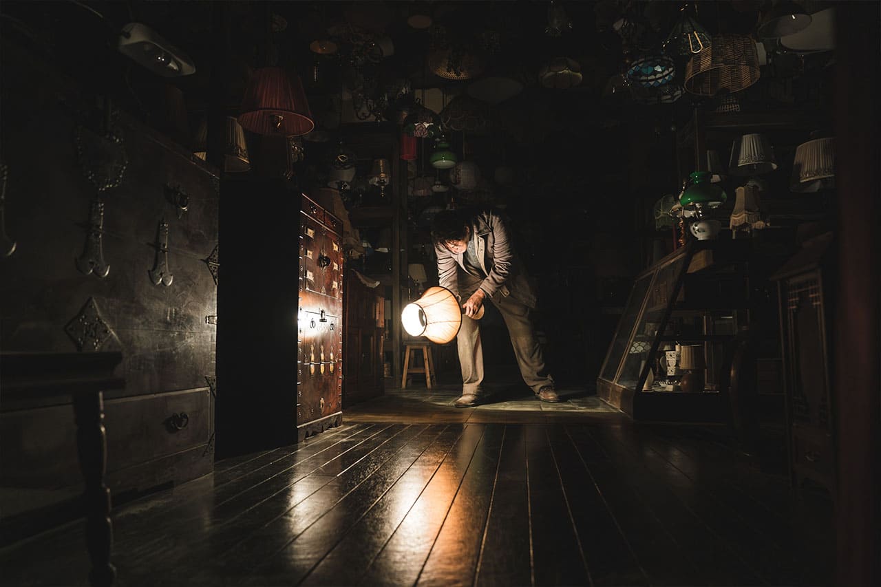 Ju Ji-hoon, Bloodied and Stunned in ‘The Lighting Store’… What Happened ...