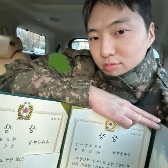 WINNER's Song Min-ho Discharged from Military Service Today