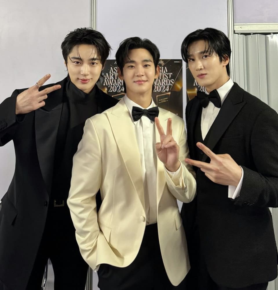 Byeon Woo-seok and Kim Hye-yoon Reunite with a Heart-Fluttering Height