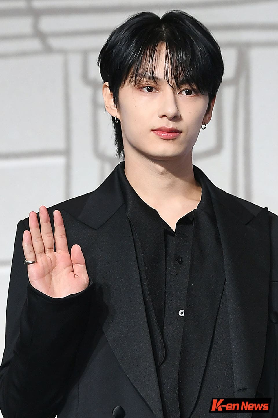 SEVENTEEN JUN（Jun (文俊辉) - MyDramaList）
