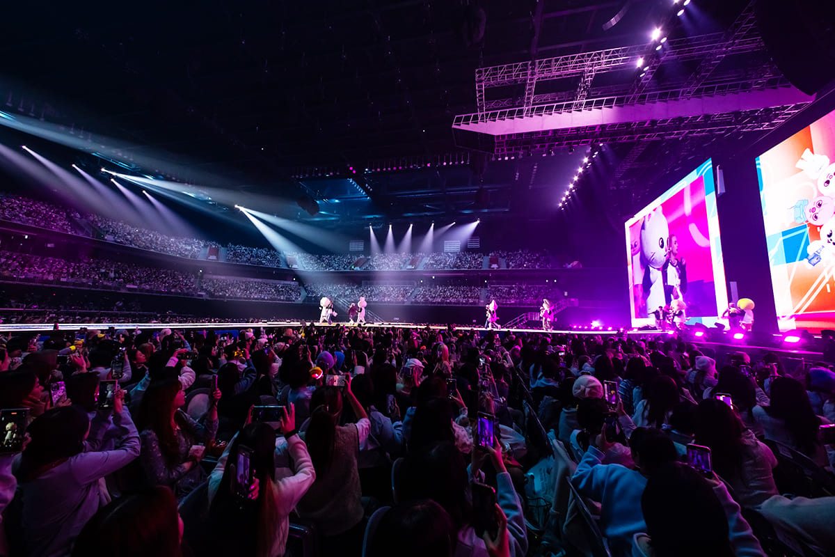 Stray Kids Successfully Wraps Up Fifth Official Fan Meeting