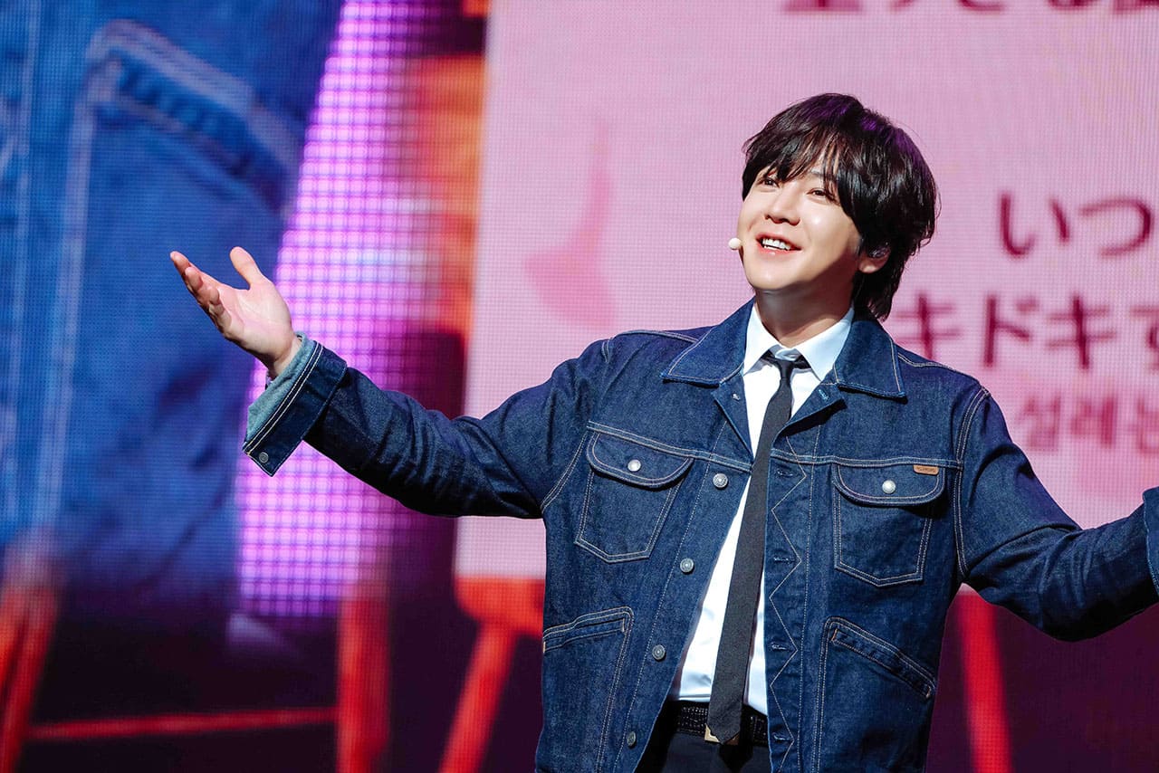Jang Keun-suk Successfully Wraps Up His First Talk Show in