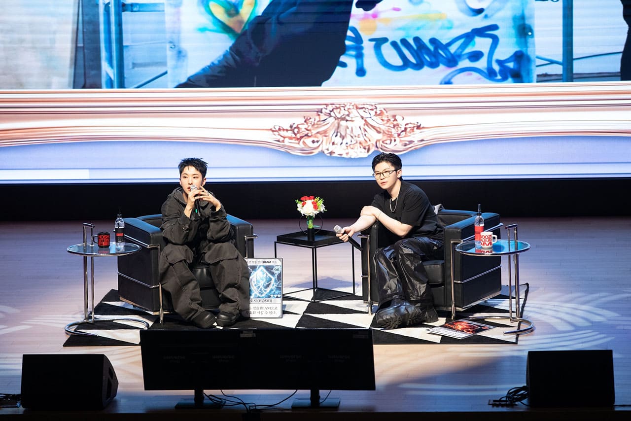 人気スポー新作 SEVENTEEN's Hoshi and Woozi Shine at Fan Party with CARATs アイドル