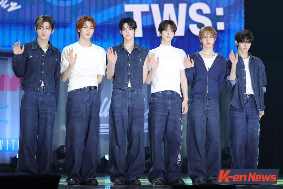 【匿名配送】TWS ギョンミン COMEBACK LIVE Try/boY ギョンミン TWS Last Bell コンパクト トレカ 4枚 weverse