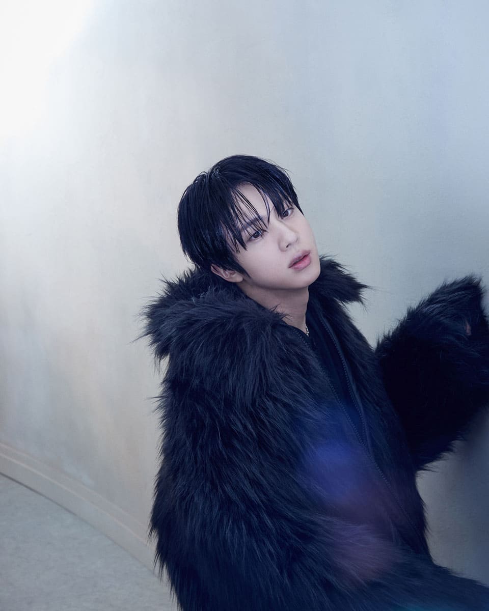 ภาพ : BTS Jin Solo Mini Album 'Echo' Concept Photo ⓒ Bighit Music