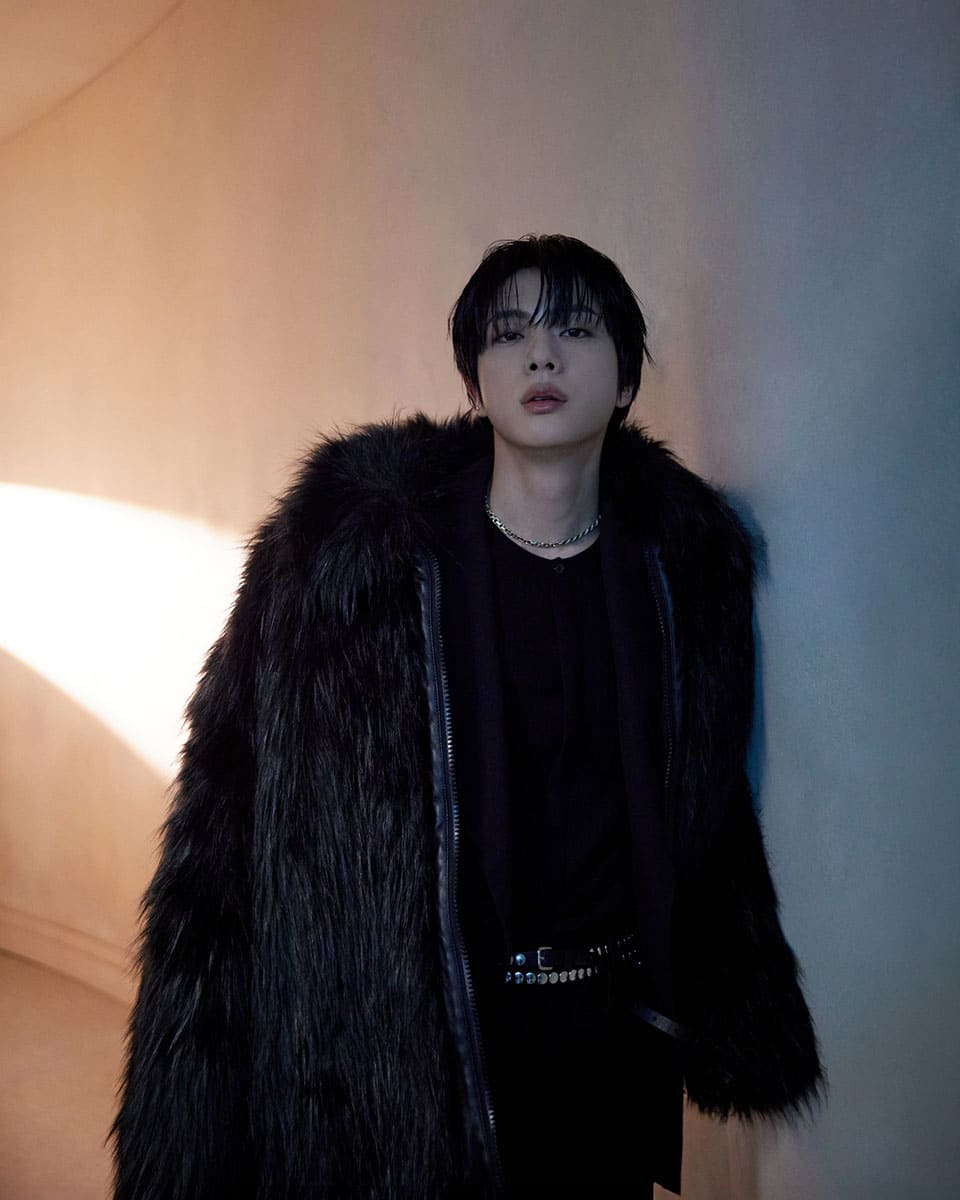 ภาพ : BTS Jin Solo Mini Album 'Echo' Concept Photo ⓒ Bighit Music
