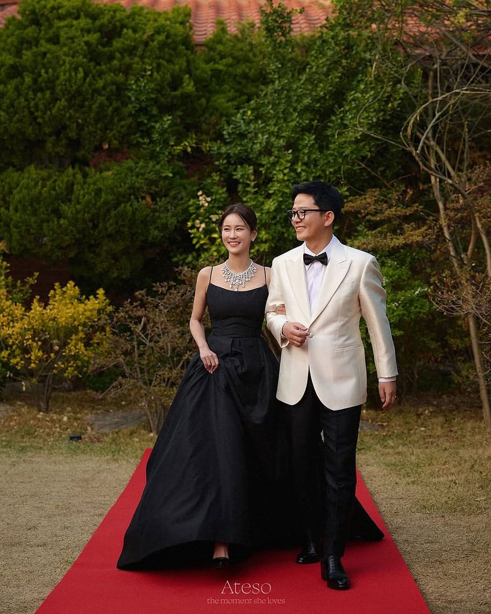 Kim Ji-min ♥ Kim Jun-ho Share Whimsical Pre-Wedding Photos Ahead of ...