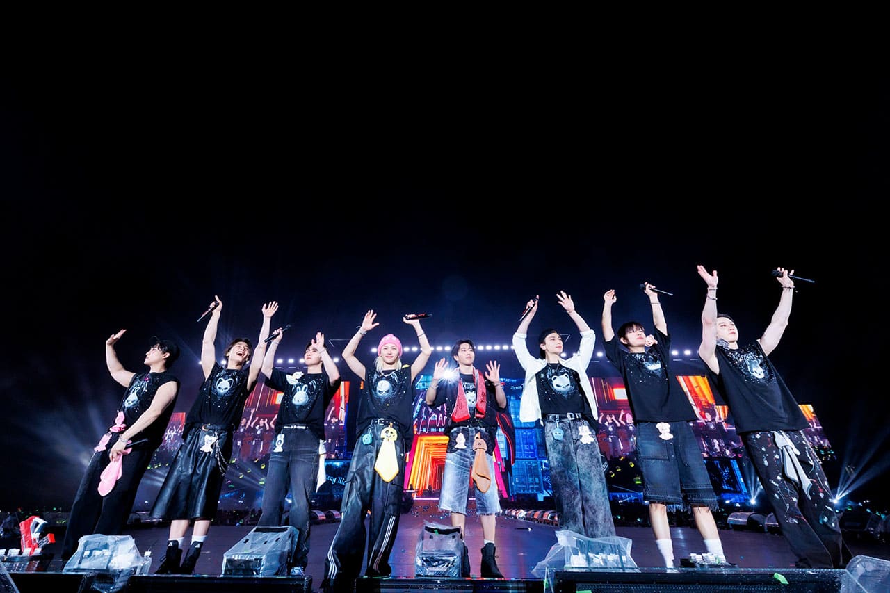 アイドル sold out Stray Kids Pulls 220K Fans for First-Ever Japan Stadium