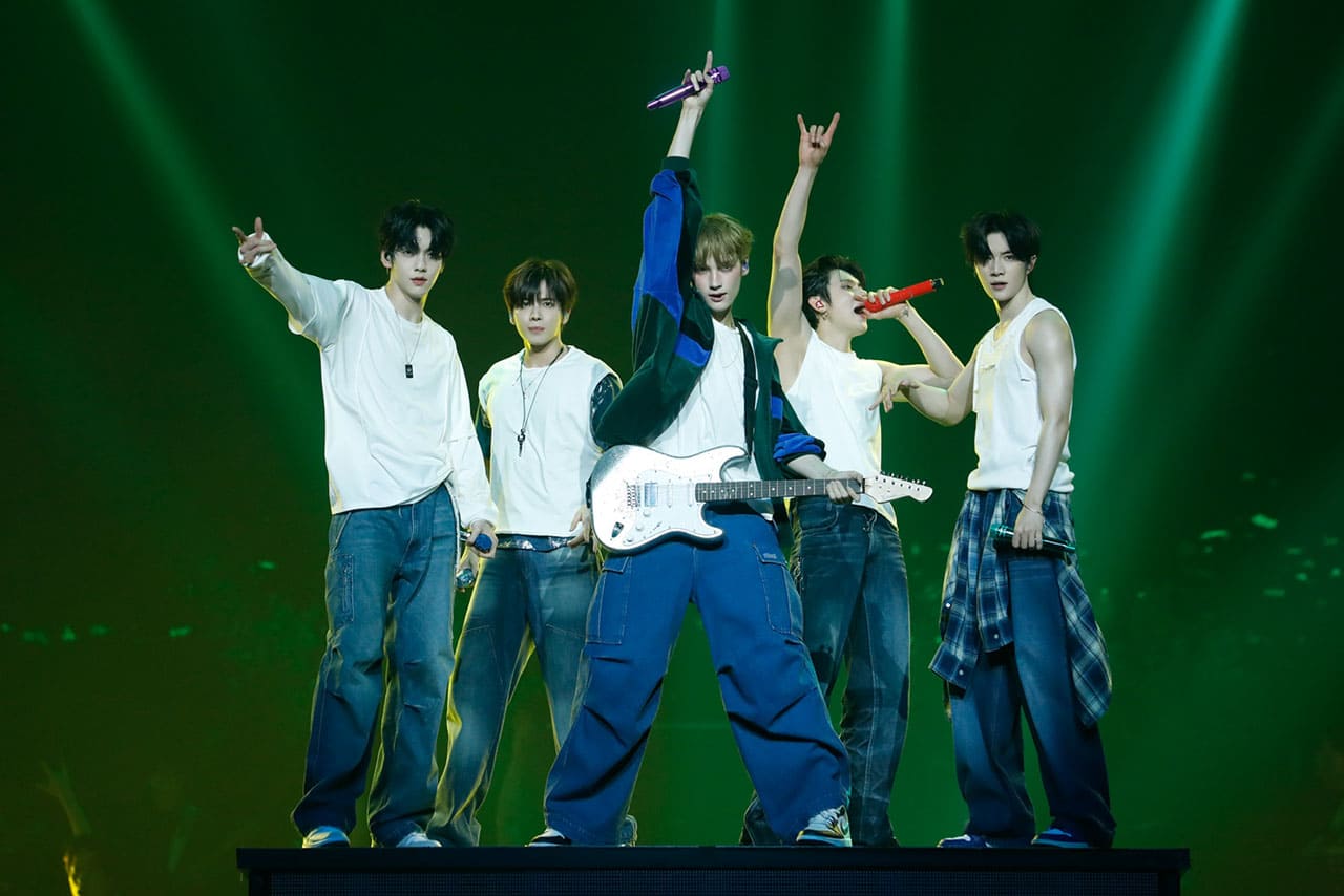 TXT Shines as Headliners for Third Year at Weverse Con
