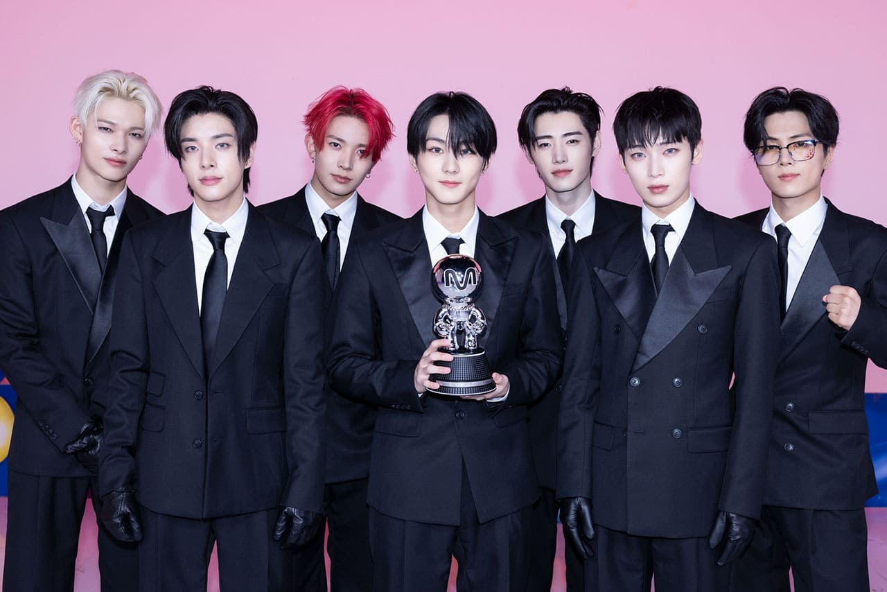 ENHYPEN Suits Up in Black — and Takes Over Music Shows < Boy ENHYPEN Suits Up in Black — and Takes Over Music Shows < Boy