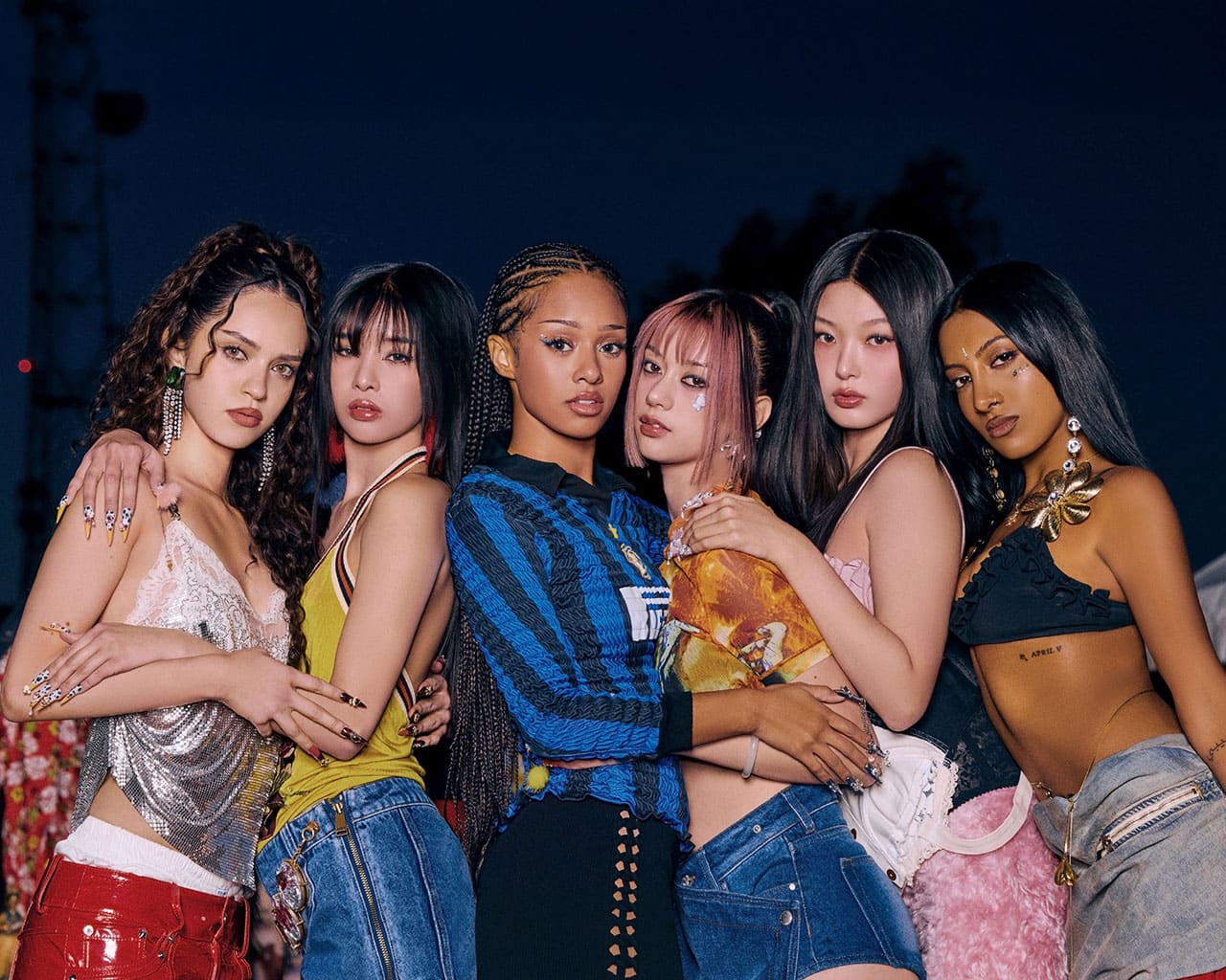 รูปภาพ : KATSEYE (Daniela, Sophia, Manon, Megan, Yunchae, Lara) ⓒ HYBE LABELS