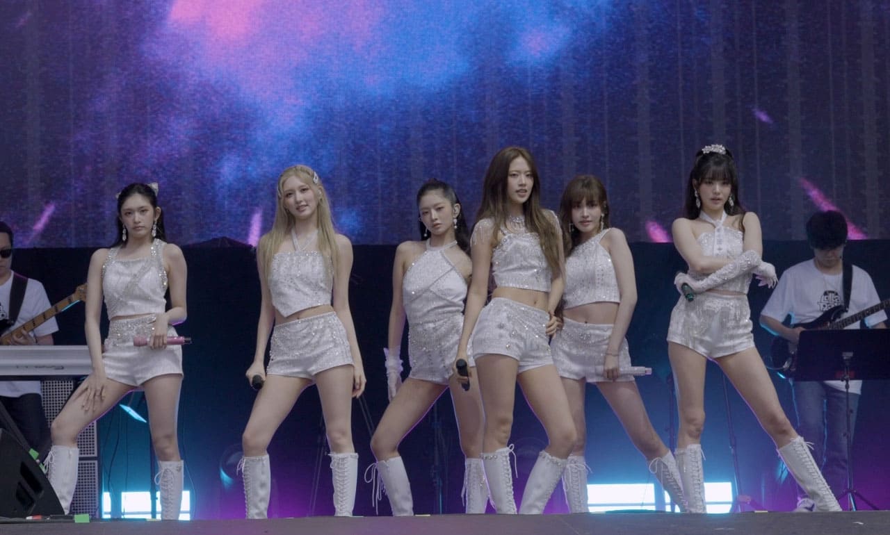 IVE Delivers a Powerful 'K-Festival' Moment as First K-pop