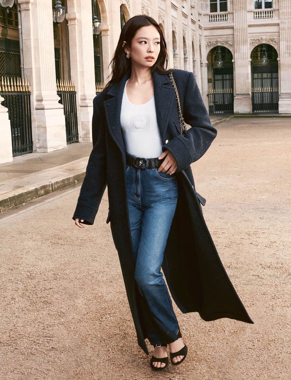 CHANEL シャネル CC ローファー Jennie Chanel X Jennie Fall Fashion: Where Elegance Meets Edge