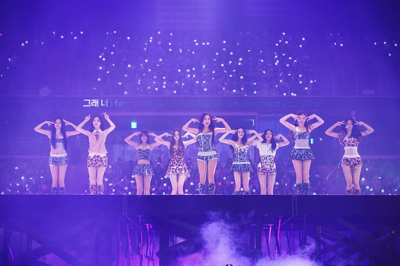 K-POP・アジア TWICE 5996 TWICE Makes History with 360° Concert Experience on New