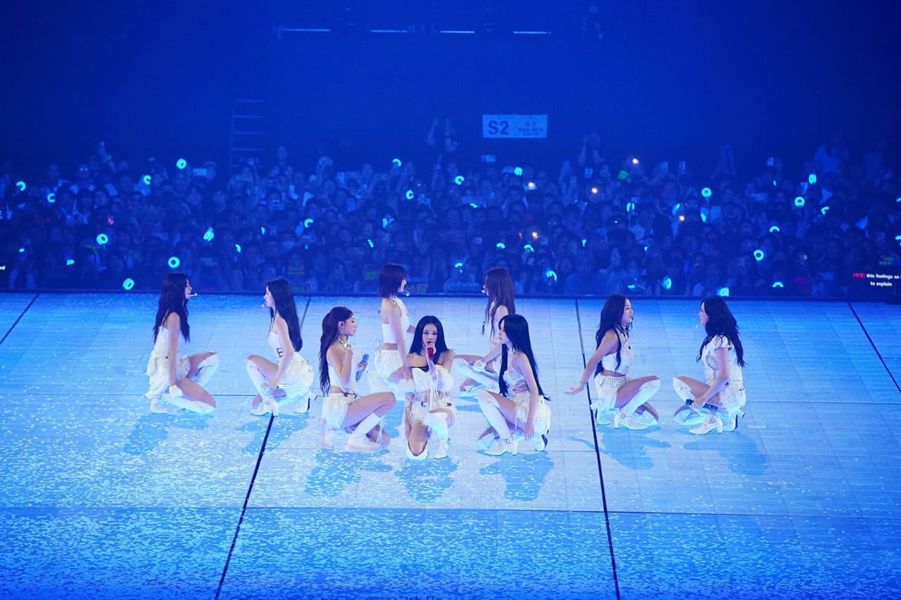K-POP・アジア TWICE 5996 TWICE Makes History with 360° Concert Experience on New