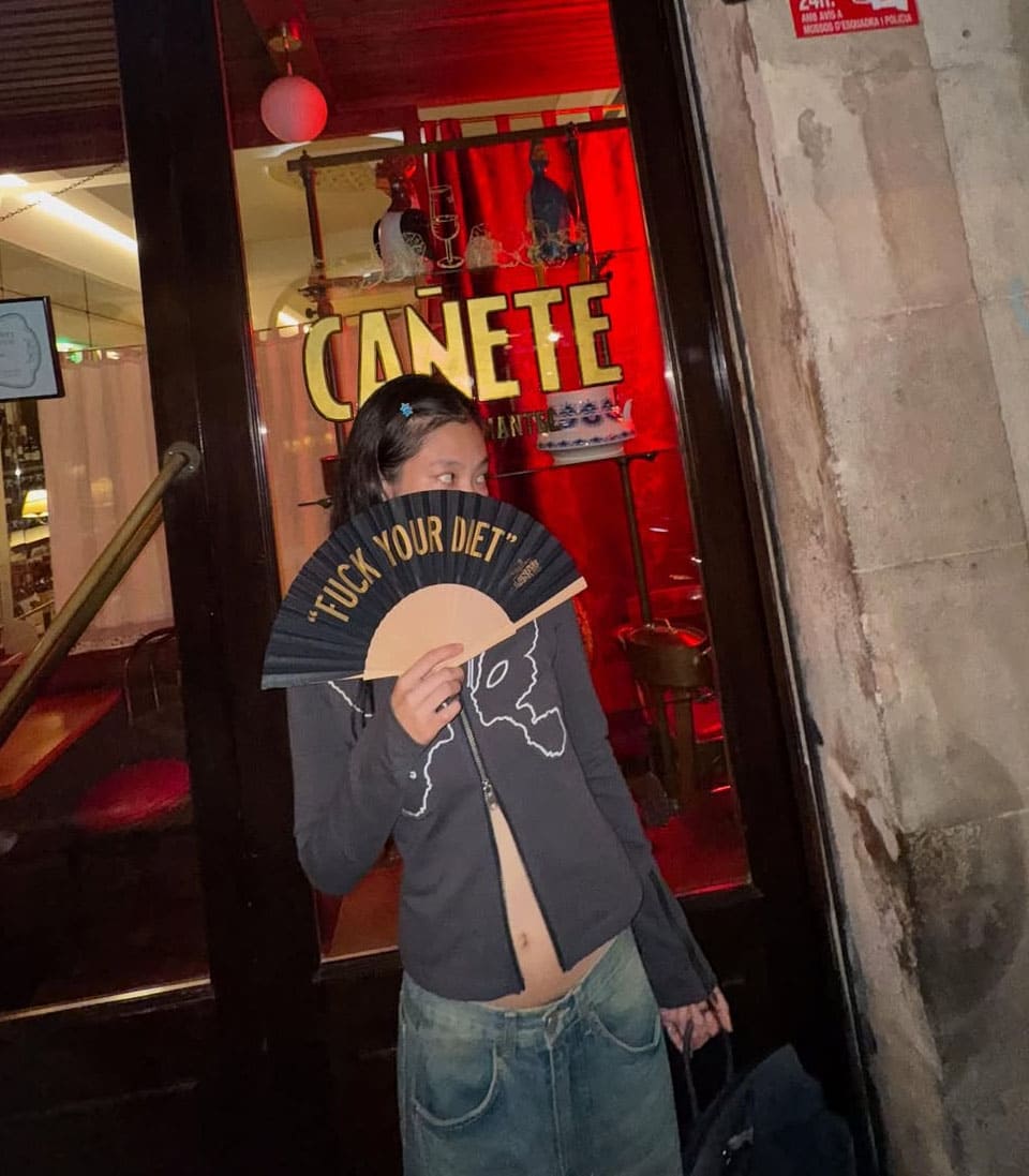 Fearless in Bold Looks—Jennie Turns Backstage Moments into a Perfect ...