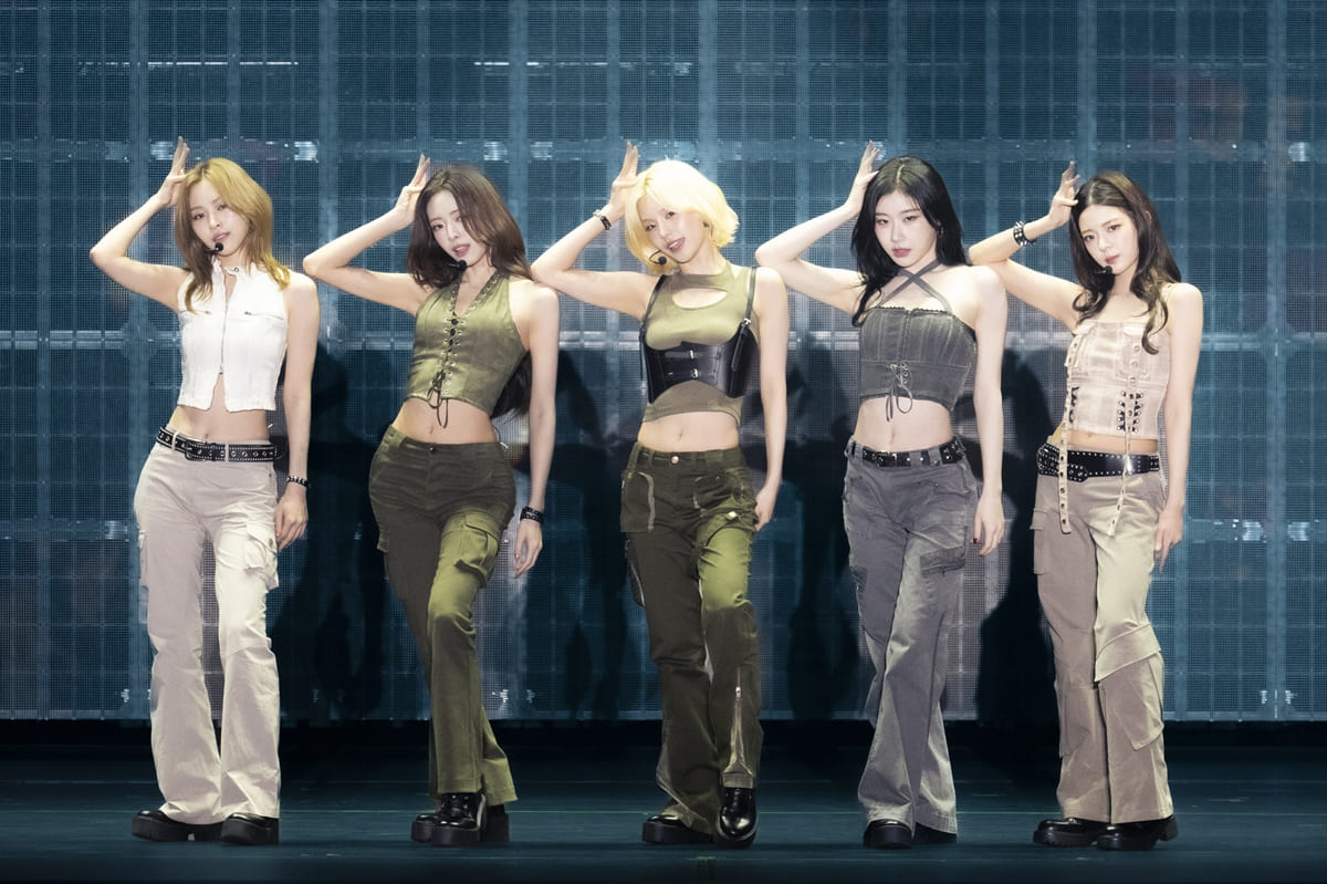 ITZY Wraps Up First Solo Fan Meeting in Japan — 'Collector' Tops