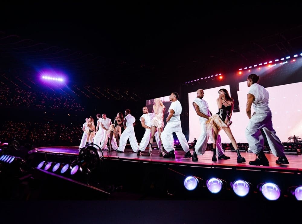 BLACKPINK Draws 100,000 in Kaohsiung, Becomes First K-pop Act to