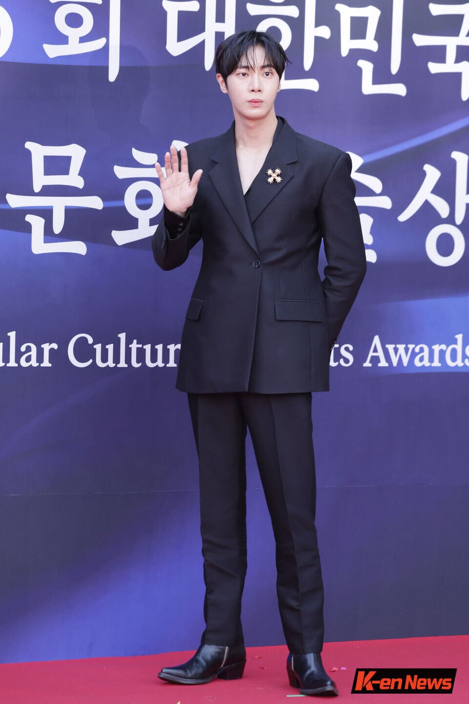 Image : Actor Choo Young-woo attends the '2025 Korea Popular Culture and Arts Awards' on October 23. ⓒLee Hye-young, lhy@hankooki.com