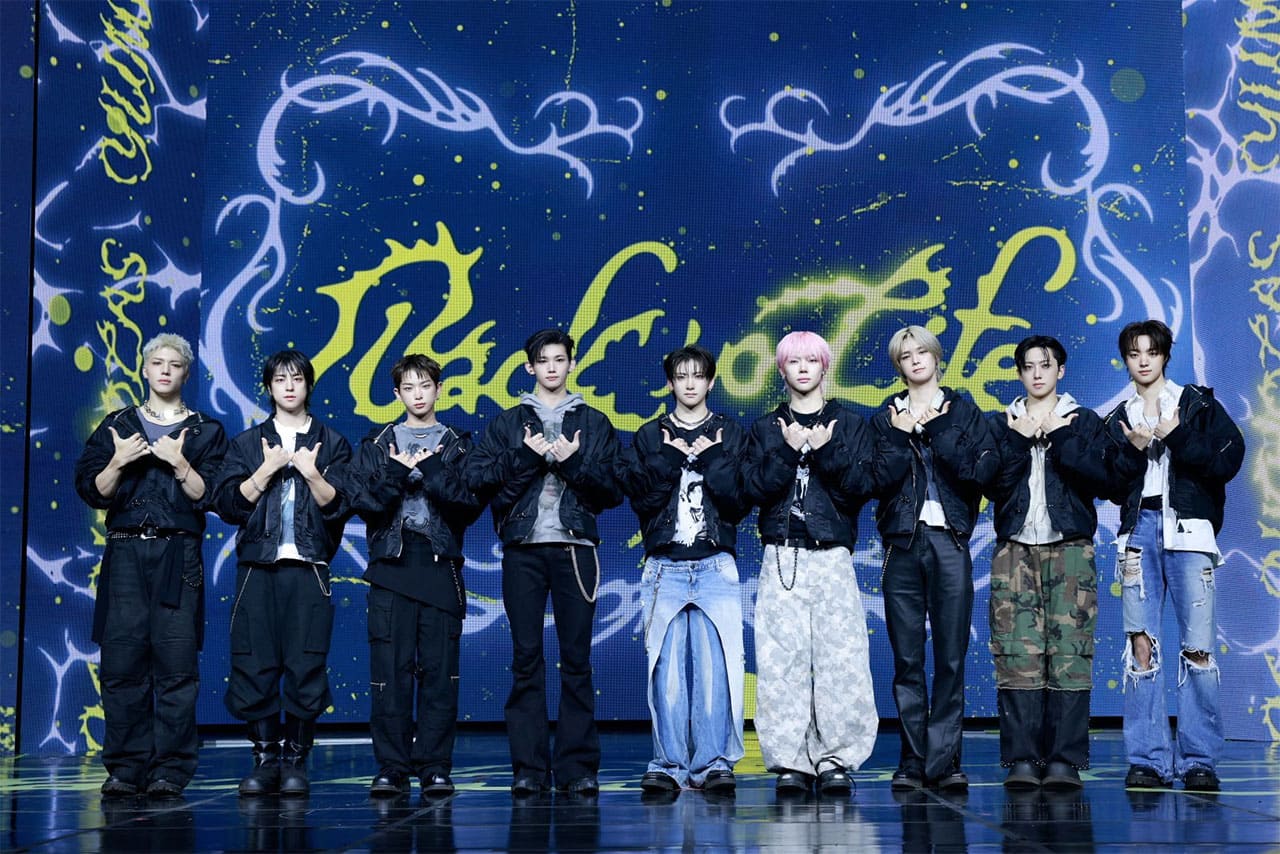 K-POP・アジア &TEAM &TEAM Kicks Off Korean Debut With 'Back to Life' — Eyes Set on