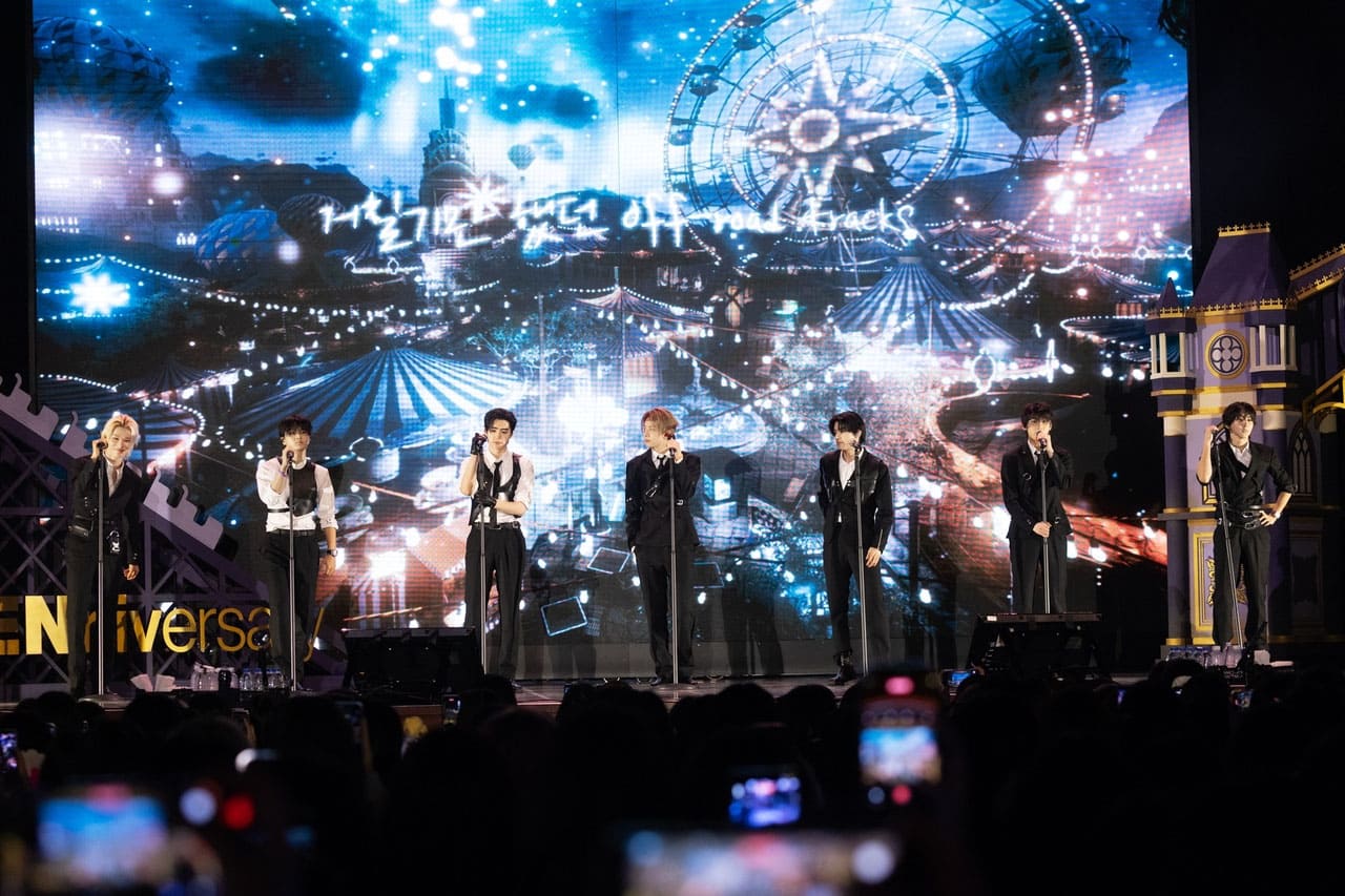 Image : K-pop group ENHYPEN (엔하이픈) hosts a romantic and heartwarming theme park event, ‘ENHYPEN 5th ENniversary Night’, with 3,000 fans in attendance. ⓒ BELIFT LAB