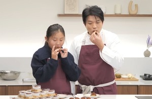 After 'Dubai Cookie' Fail, Chef Ahn Sung-jae Tiptoes Around Daughter in Epic A/S Attempt